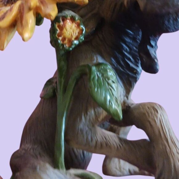 Big Sky Carvers Mountain Mooses Figurine With Sunflower - Picture 6 of 12